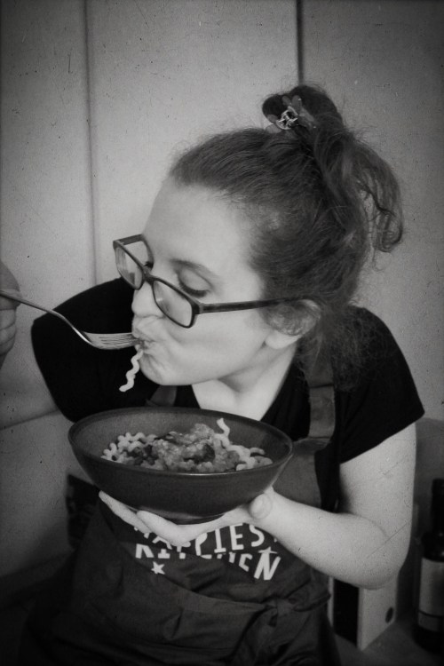 Black and white spaghetti.jpg